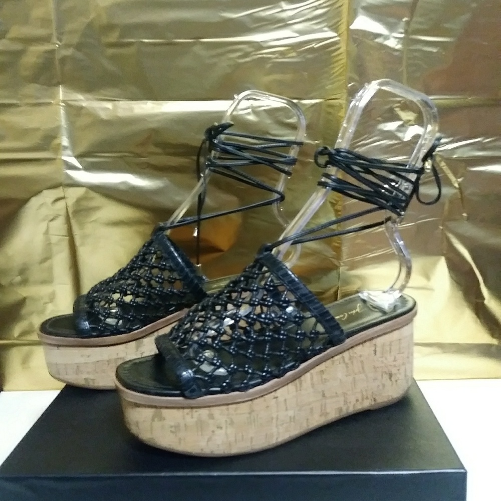 Vince Camuto wedged. Brand new NEVER WORN